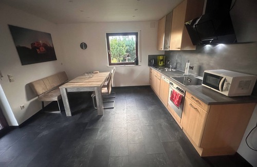 Liebenau Apartment | Ferienwohnung Elly 3 km vom Diemelradweg