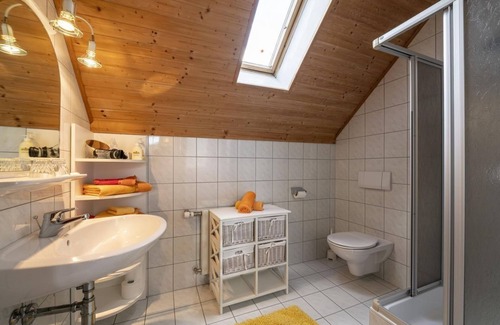 Ferndorf Other | Ferienwohnung für 2-4 Personen mit Großem Balkon - Bartlbauerhof
