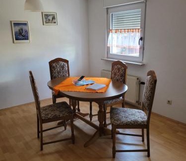 Knittelsheim Apartment | Ferienwohnung Fam.Lutz