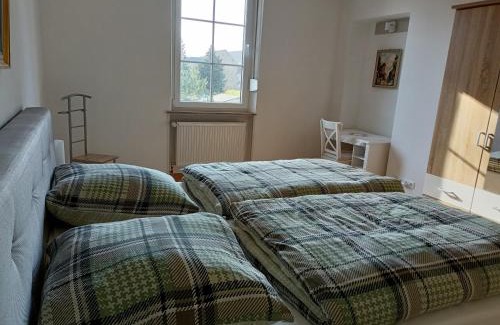 Naunheim Apartment | Ferienwohnung Gasthof Port 70