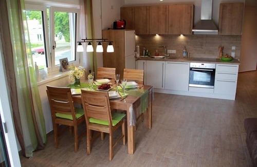 Westerbuchberg Apartment | Ferienwohnung "Genusszeit am Chiemsee" EG mit Terrasse