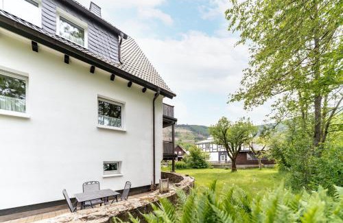 Saalhausen Apartment | Ferienwohnung Haus An der Lenne