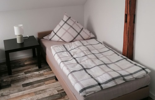 Blumenberg Apartment | Ferienwohnung Intel-nähe