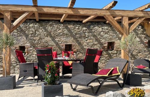 Feilitzsch Apartment | Ferienwohnung im Chaletstil Sonnenidyll 51 qm Wellness Fitness Sauna Bergrödelhof