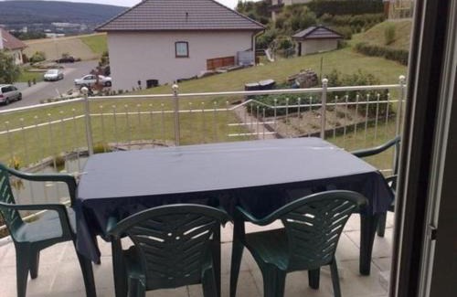 Morbach Apartment | Ferienwohnung in Morbach mit Garten und Grill