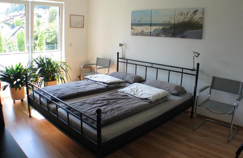 Zierenberg Apartment | Ferienwohnung in Waldrandlage