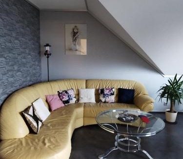 Mastershausen Apartment | Ferienwohnung Jessica