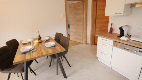 Tieschen Apartment | Ferienwohnung Königsberg