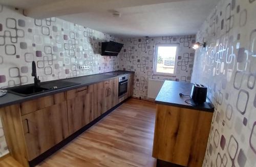 Stadtlauringen Apartment | Ferienwohnung Kunterbunt