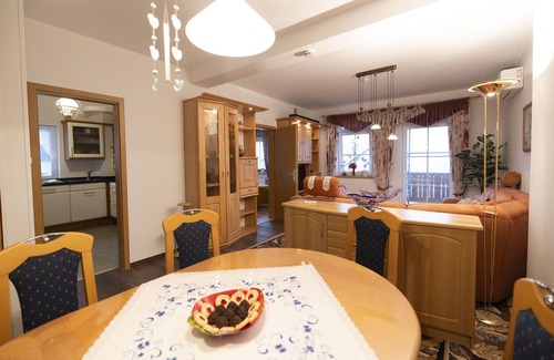 Sonneberg Apartment | Ferienwohnung mit 75 qm Wohnfläche im Erdgeschoss