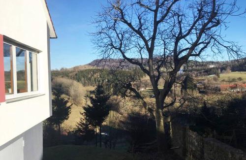 Waldstetten Apartment | Ferienwohnung mit fantastischem Ausblick & SmartTv