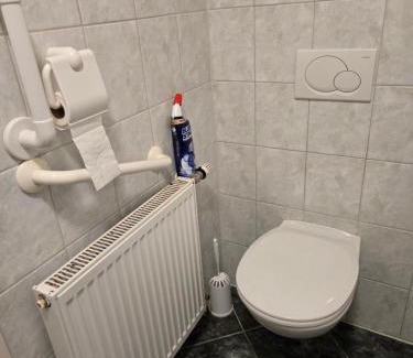 Judenburg Apartment | Ferienwohnung nähe Red Bull Ring mit eingezäunten Garten