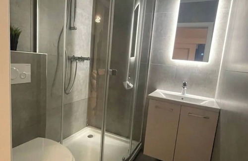 Rohrbach Apartment | Ferienwohnung Panoramablick, 5 min von Badewelt Sinsheim+ Prezero Arena Entfernt