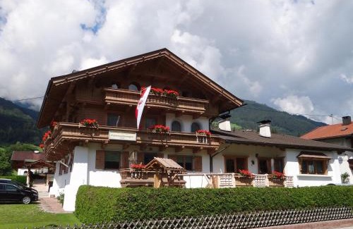Kaltenbach Apartment | Ferienwohnung Schaffenrath