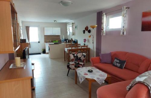 Weisbrunn Apartment | Ferienwohnung Sonne 11