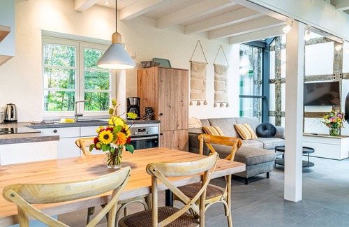Versmold Apartment | Ferienwohnung Stellmacherei für bis 4 Personen mit Kamin und Sauna