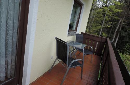 Oberkreuzberg Apartment | Ferienwohnung Waldoase am Fuchsenstein
