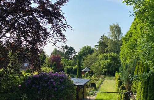 Jever Apartment | Ferienwohnung zwischen Wald und See