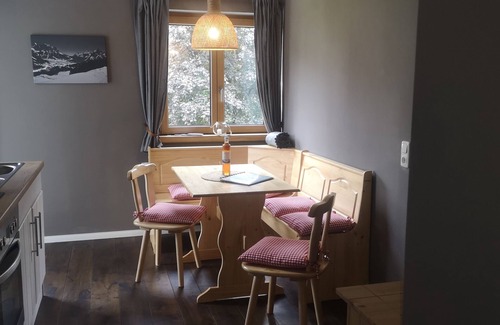Bichlbach Apartment | Ferienwohnungen Haus Almrausch - Stärke der Berge
