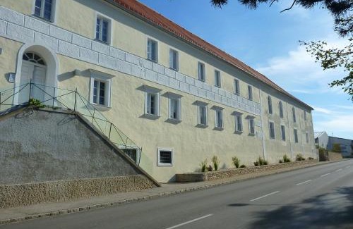 Gars am Kamp Apartment | Ferienwohnungen im Kloster