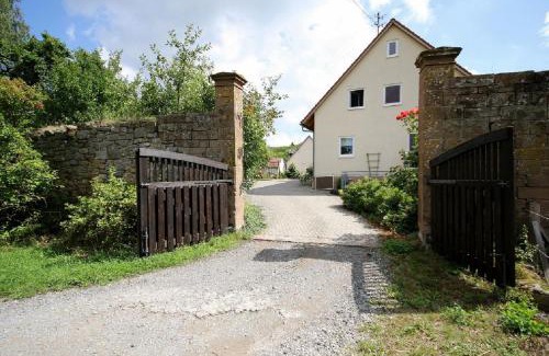 Sulzfeld Apartment | Ferienwohnungen Lindleshof
