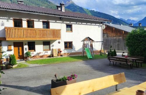 Elbigenalp Apartment | Ferienwohnungen Momo