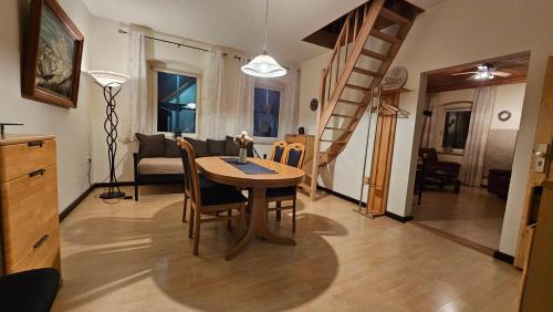 Weidenberg Apartment | Ferienwohnungen zur Post - 102