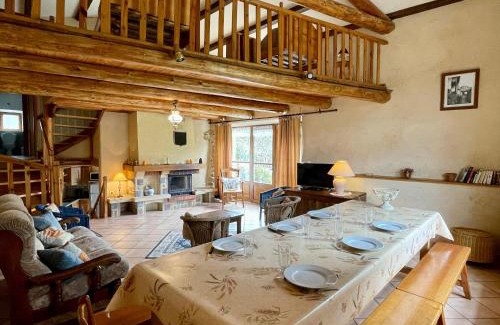 Saint-Ilpize House | Ferme rénovée, 3 chambres, cheminée - FR-1-582-207