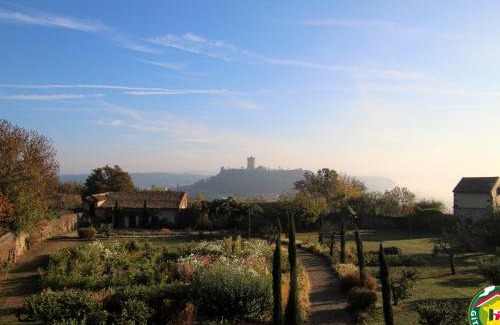 Polignac House | Ferme XVIe siècle rénovée avec jardin clos et WiFi - FR-1-582-119