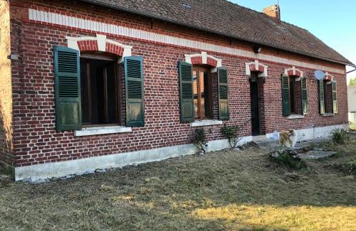 Courcelette House | Fermette 3ch - 6p au pays du coquelicot by La Source d'OrFée