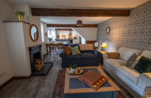 Hele Cottage | FERN COTTAGE, pet friendly, character holiday cottage in West Down