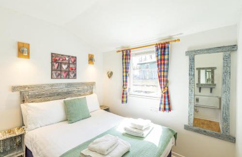 Lewiston House | Fern Lodge 2 with Hot Tub