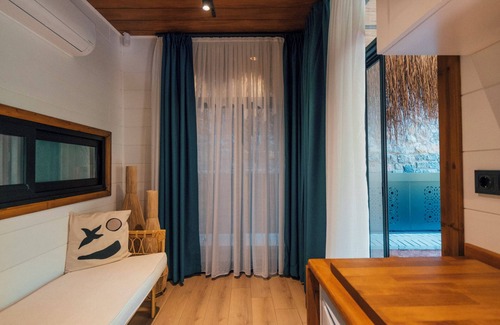Masukiye Ski Chalet | Feronia Suites