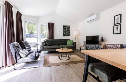 Lunteren Ski Chalet | ✓ Ferox at Landgoed de Scheleberg ✓ Holiday home for 5 persons ✓ Situated in Lunteren (Gelderland) ✓ Holiday park at the Veluwe ✓ Book directly at the park