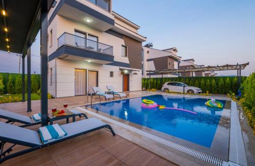 Ciftlik Villa | Fethiyede Denize Yakın Süper Lüks Villa