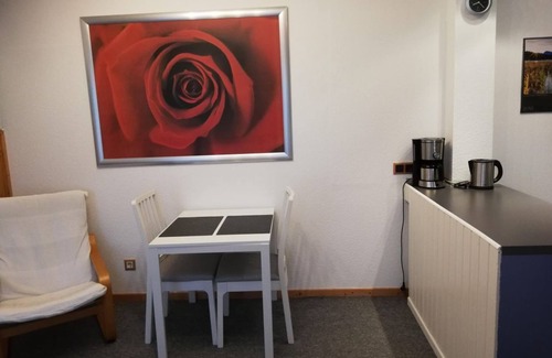 Altenholz-Klausdorf Apartment | Fewo 2, Dusche, WC, Erdgeschoß/parterre - Ferienwohnung Wall