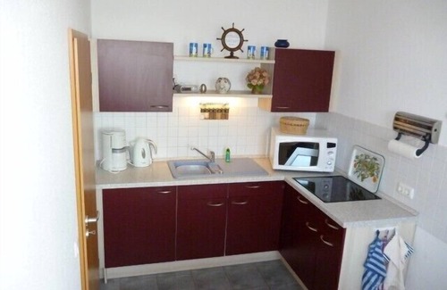 Steinbeckervorstadt Apartment | FEWO directly at the marina with view of the old town, up to 6 pers. Pets welcome