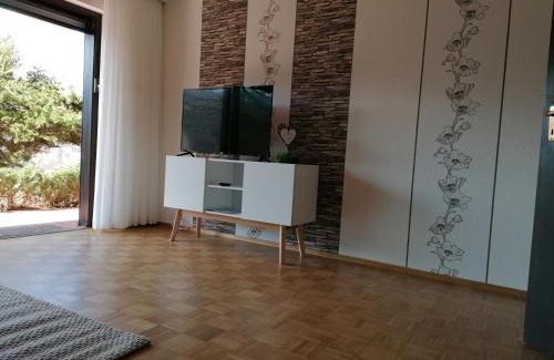 Kreuzwertheim Apartment | FeWo mit Burgblick