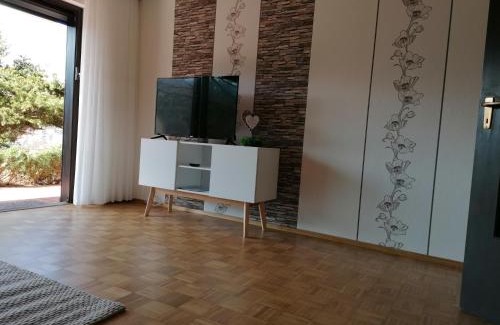 Kreuzwertheim Apartment | FeWo mit Burgblick