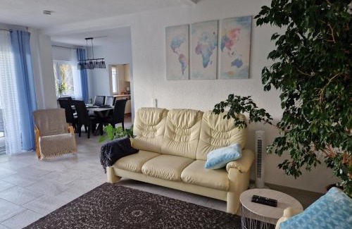 Neuwied Apartment | FeWo mit Terasse Neuwied & Koblenz