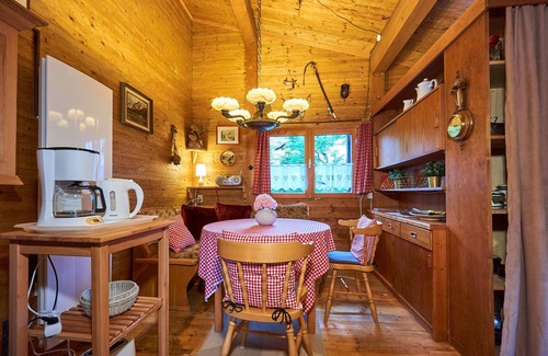 Hochkrimml Cabin | ⛷️FeWo Paul⛷️uriger Cabin vacation for max 4 pers/close to the lift/carport/WLAN