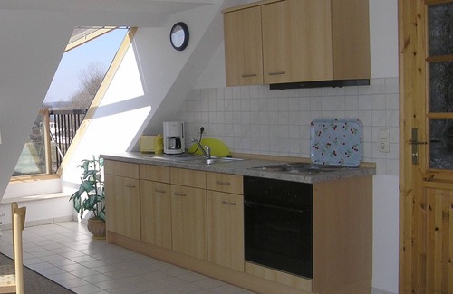 Karlshagen Apartment | FEWO SEGELHAFENIDYLL, direct and quiet waterfront location, WLAN - vacation apartment