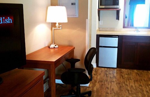 Kenedy Hotel | FieldHouse Inn