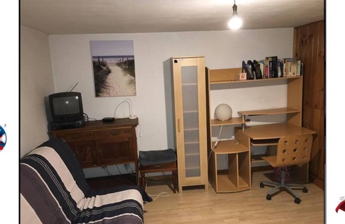 Genas House | FIFA Women's World Cup: Room for 2-3 people with pool