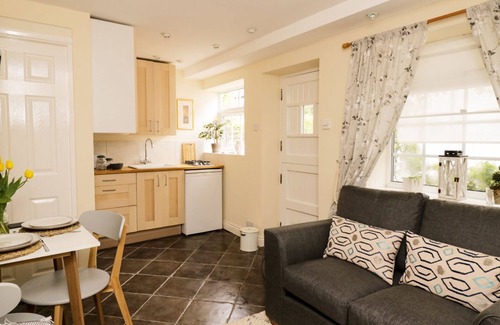 Ripon Cottage | FIGGY COTTAGE, pet friendly, with a garden in Ripon