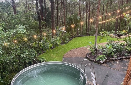 Ninderry House | Fijian Hinterland Retreat - sauna, heated pool, 15mins to beach!