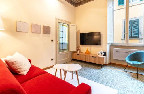 Lucca Historical Center Apartment | Fil Rouge Apartment - Elegant Stay in Lucca Historic Center