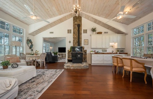 Lynn House | Fin and Fig Farmhouse | Pet-Friendly, Mountaintop Farmhouse | Scenic Views and Hot Tub
