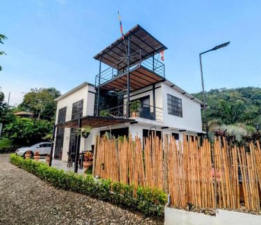 Villeta Villa | Finca Boutique Los Laureles Villeta