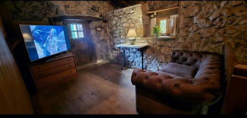 San Roque de Riomiera Hotel | Finca la Vegacha casa tradicional pasiega
